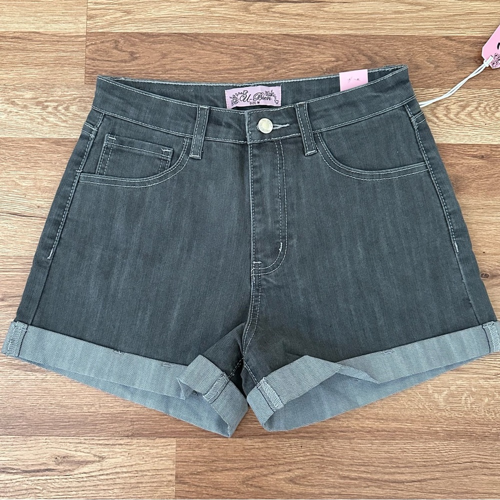 Women’s Denim 5 Pocket High Rise Cuffed Shorts Gray Size M NWT - Picture 5 of 6